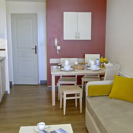 Apartment Village Cap Esterel - Le Village-79 By Interhome